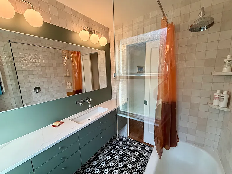 5825 NE 35th Pl — Photo 17