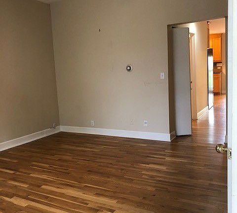 2nd image of 1217 W Barry Ave #1