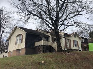 121 Wiles St, Elkin, NC 28621