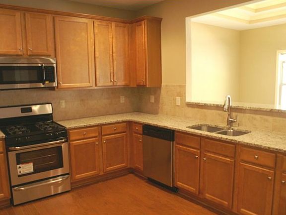 5th image of 625 Aunt Lucy Ln SW Ste 4