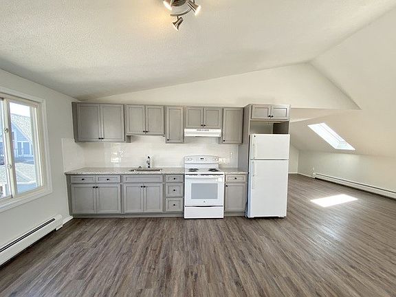 2nd image of 79 Avon St #3D