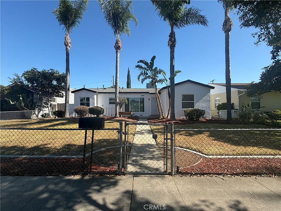 1st image of 17046 Saticoy St