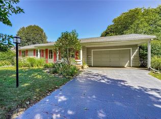 36 Ledgewood Cir, Rochester, NY 14615