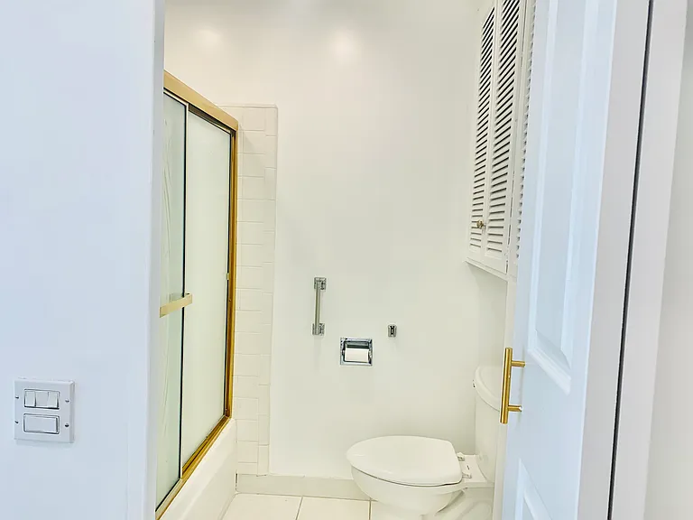 5301 Balboa Blvd #F7 — Photo 25