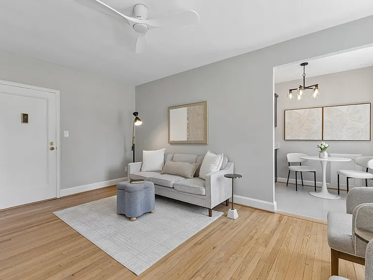 715 S Washington St — Photo 5