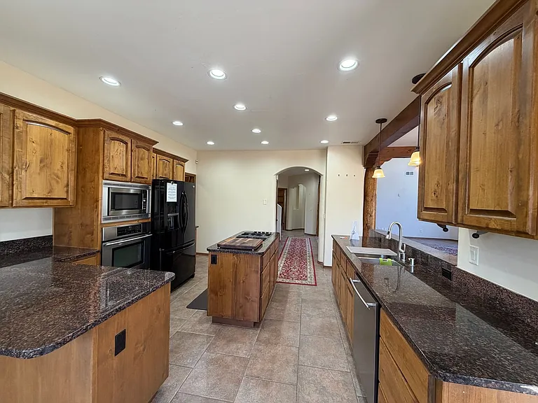 6323 Pima Pl NW — Photo 38