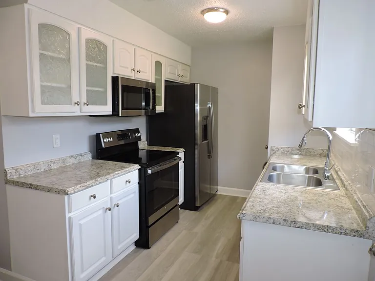 346 Quigley Rd — Photo 9