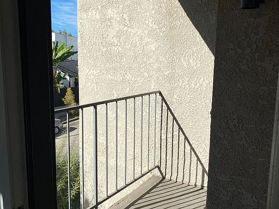 4th image of 4225 Del Mar Ave APT 215