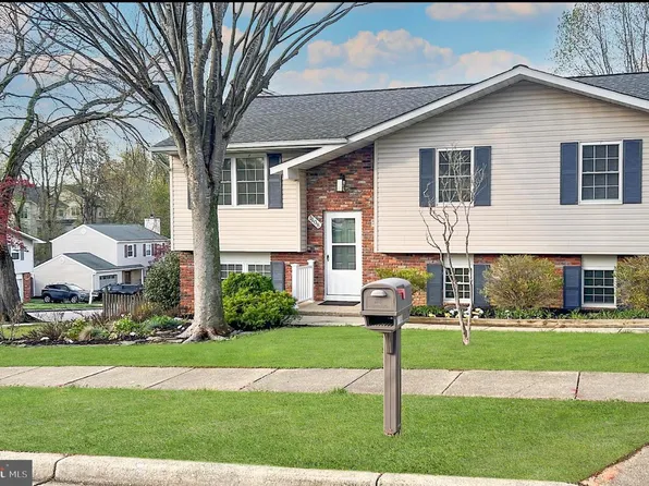 1108 Silverleaf Dr, Arnold, MD 21012