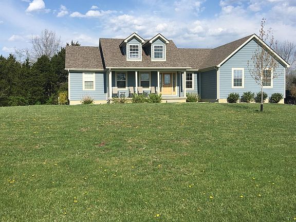 2nd image of 399 Foxwood Dr