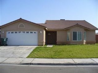 1490 La Jolla Way, Madera, CA