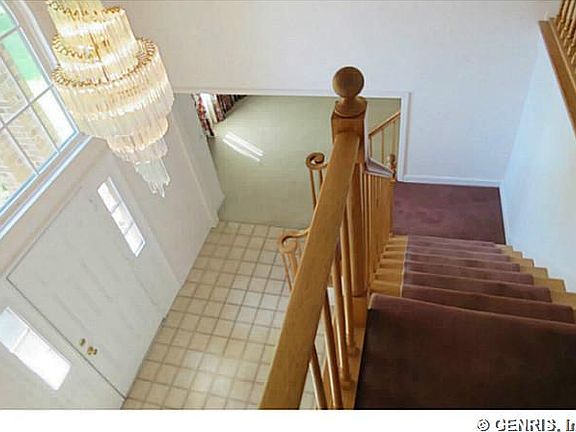 3rd image of 57 Walnut Hill Dr