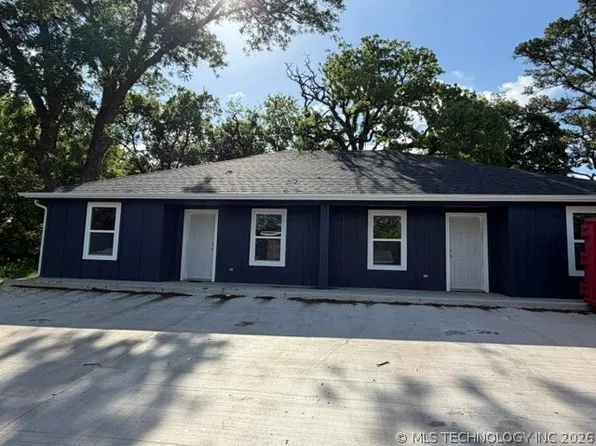 902 N 4th Ave, Durant, OK 74701