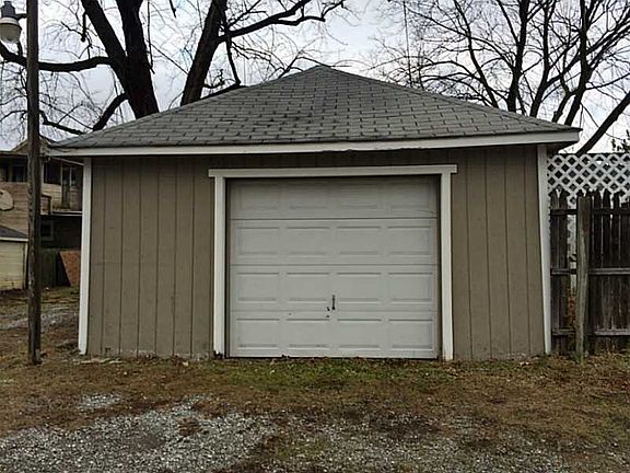 5th image of 307 E Court St