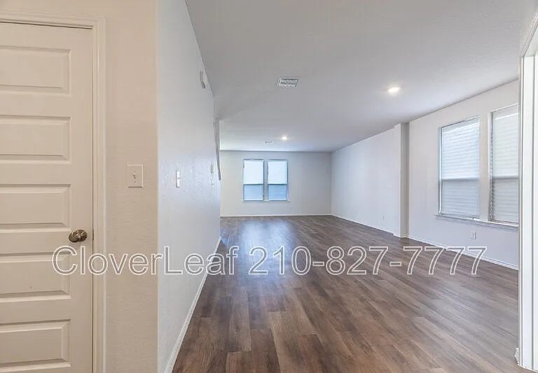 165 Acorn Cir — Photo 6