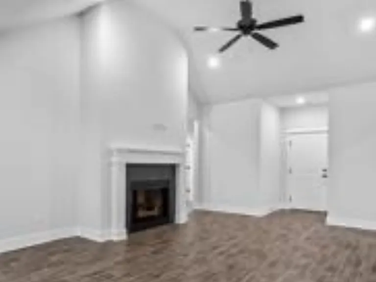 146 N Banner Ave — Photo 3