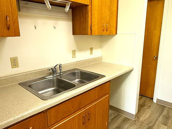 3rd image of 3640 W Dimond Blvd #5