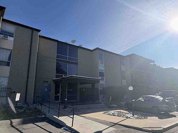 5th image of 2231 S Vaughn Way