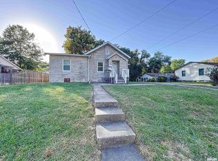 3001 44th St, Moline, IL 61265