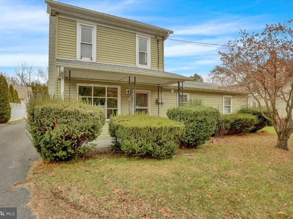 1349 Old River Rd, Birdsboro, PA 19508