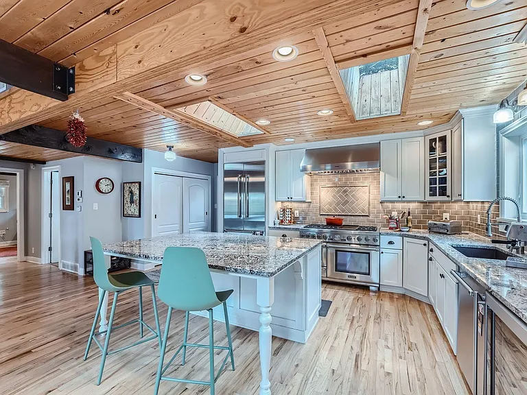 574 N Cedar Brook Rd — Photo 8