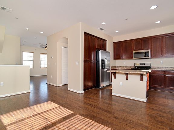 3rd image of 5301 E Commerce Way Unit 46104