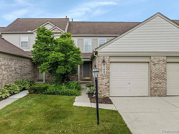 2nd image of 4143 Hunters Cir E #104