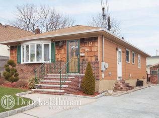 1180 Laidlaw Ave, Franklin Square, NY 11010