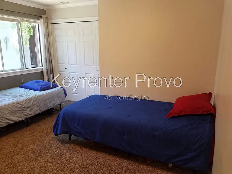 1686 Hickory Ln — Photo 10