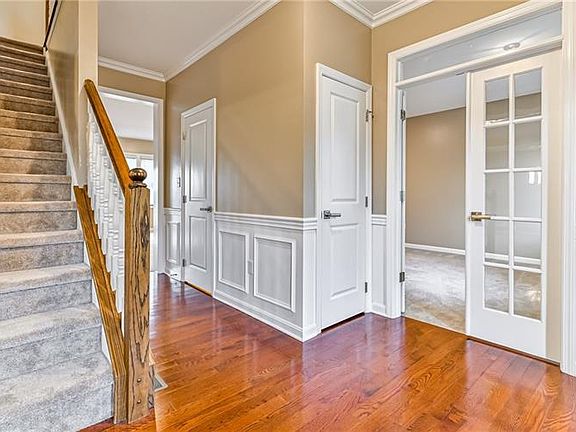 2nd image of 405 Minglewood Dr