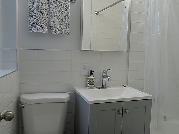4th image of 315 E 56th St APT 2D