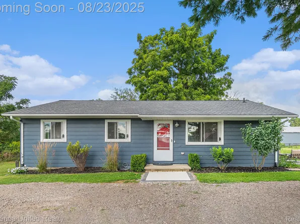 4945 Owosso Rd, Fowlerville, MI 48836