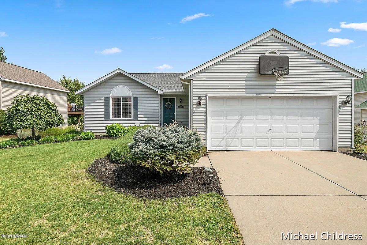 164 Rollingwood Dr NE photo 1