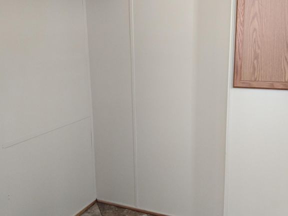 3rd image of 379 Beech St