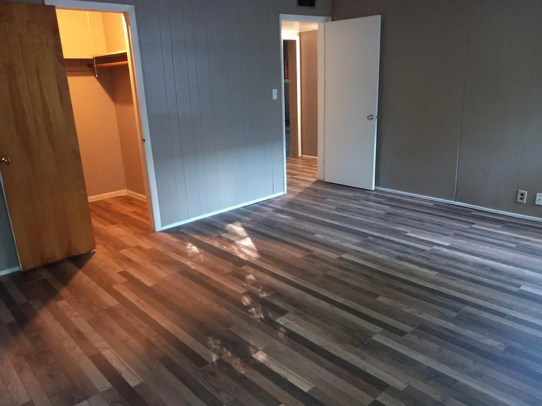 316 Vine St — Photo 11