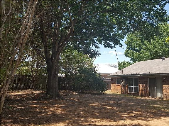 4th image of 4510 Woodcreek Dr
