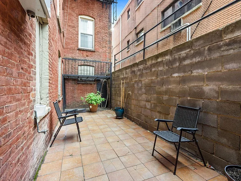 2677 Kennedy Blvd #12 — Photo 9