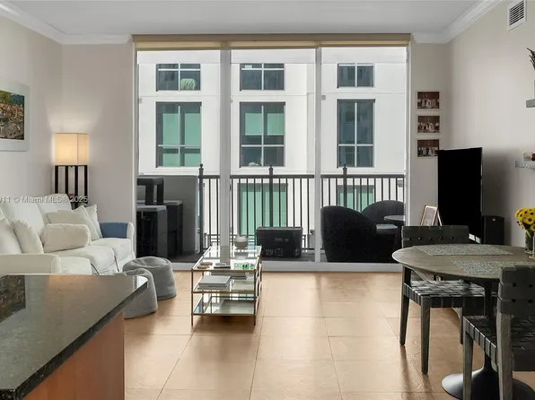 4100 Salzedo St APT 605, Coral Gables, FL 33146