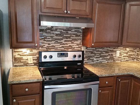 FULLY RENOVATED KITCHEN