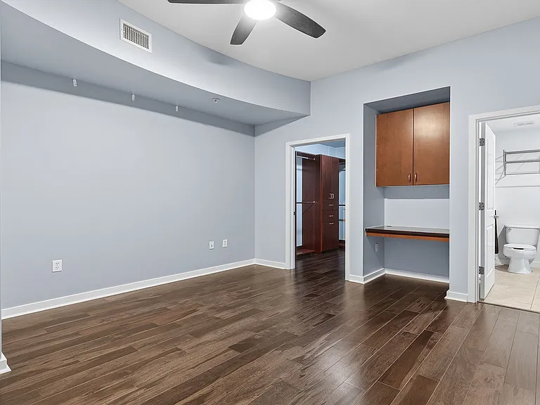 777 N Ashley Dr — Photo 15