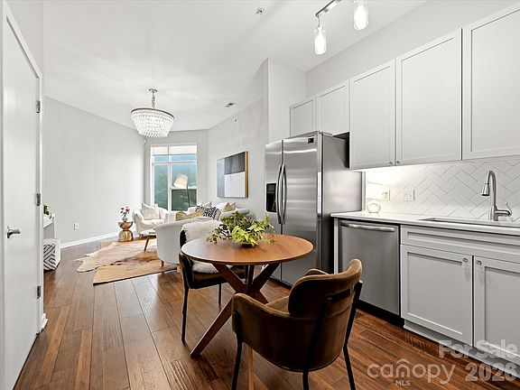 2nd image of 2125 Southend Dr APT 243