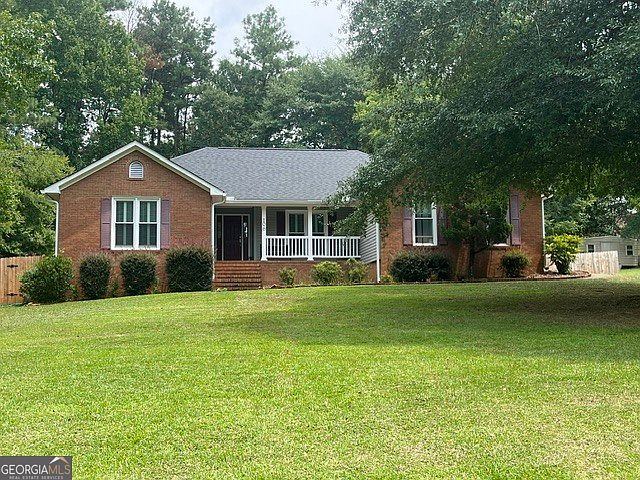 1st image of 106 Cambridge Dr S