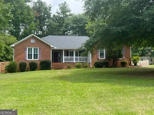 106 Cambridge Dr S, Milledgeville, GA 31061