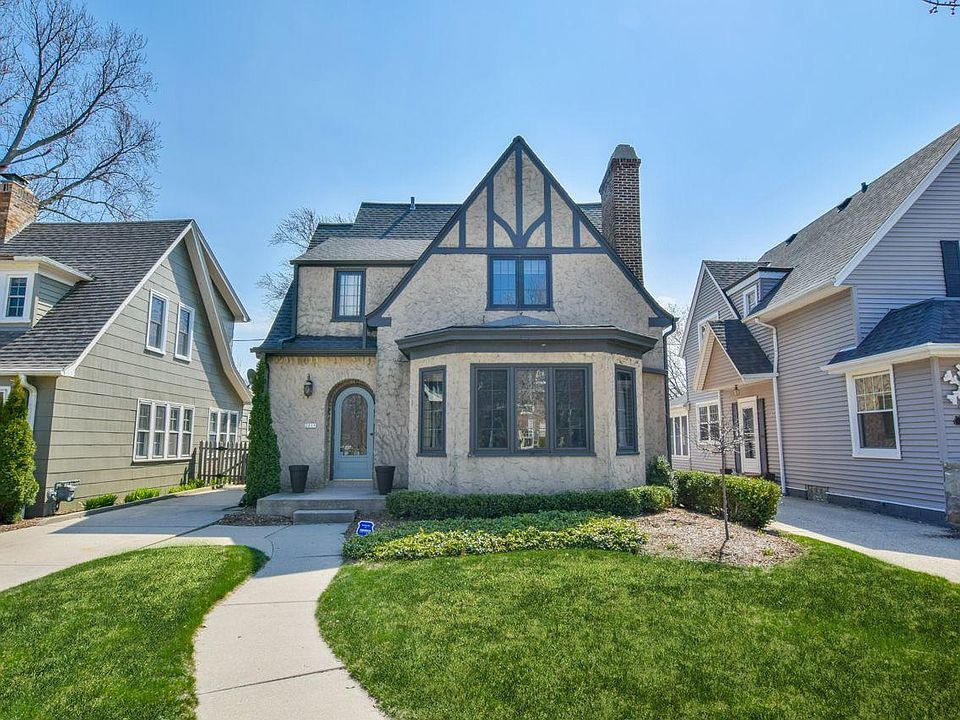 1st image of 2019 E Lake Bluff Blvd