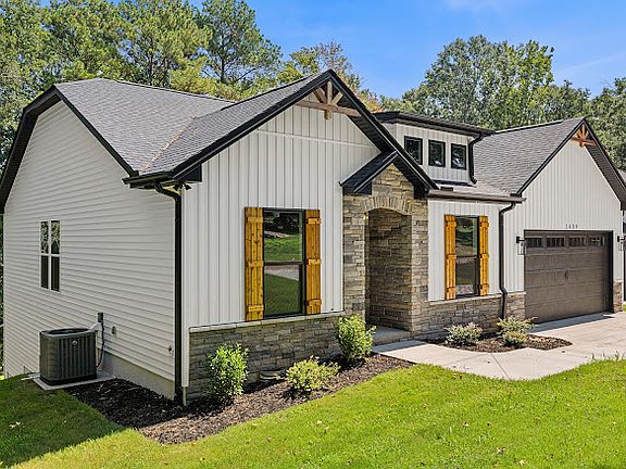 4th image of 1409 Stonehurst Dr