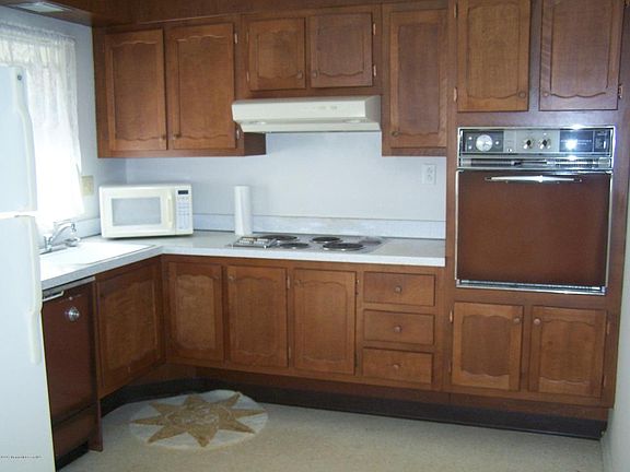 3rd image of 234B Buckingham Ct #100B