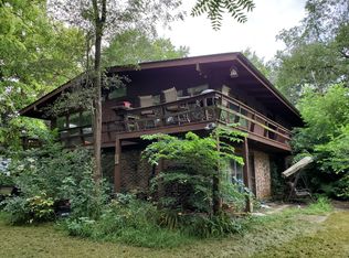 1015 Windsor Dr, McHenry, IL 60051