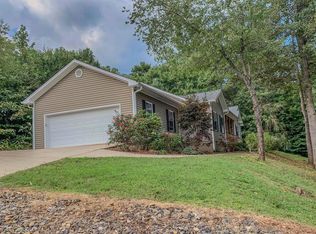 166 Winnipeg Ln, Sylva, NC 28779