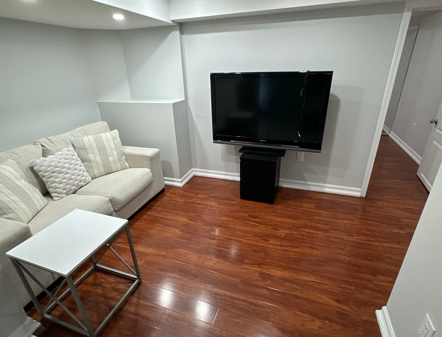2 bed, $2,000 — Photo 3