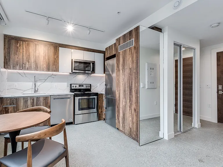 1170 Barclay St #301 — Photo 10